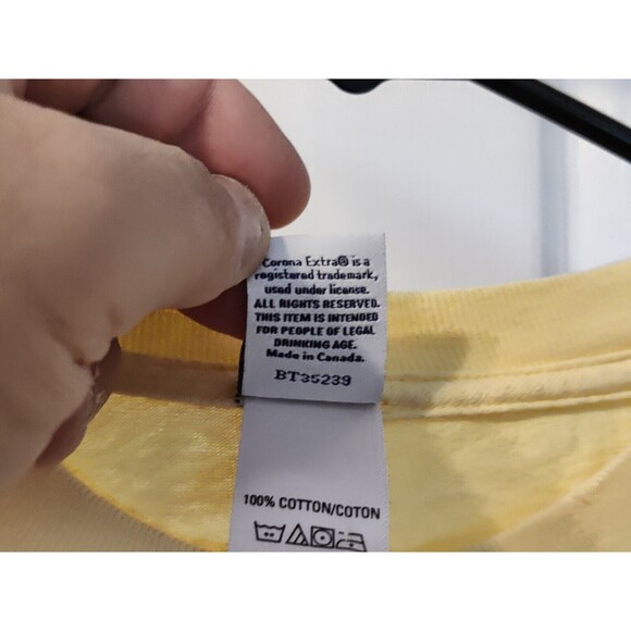 Corona Extra Beach Scene Tee Shirt Yellow, Size Large, Made In Canada. - Picture 5 of 8